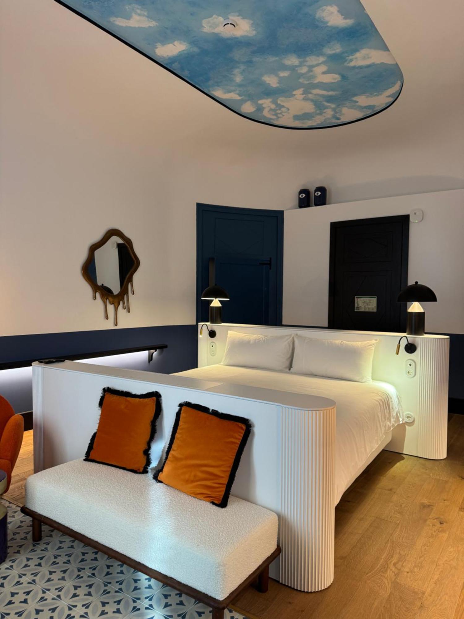 Hotel Divino & Apartments Figueres  Exterior photo