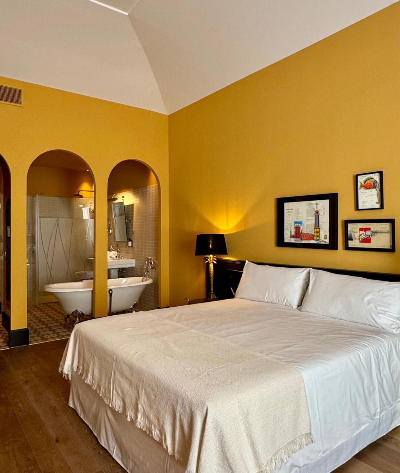 Hotel Divino & Apartments Figueres  Exterior photo